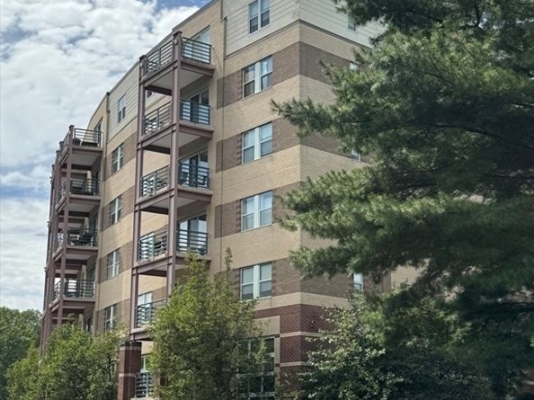 273 Cambridge Rd 202, Woburn MA 01801