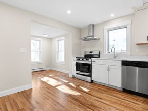 20 Beacon St, Gloucester MA 01930