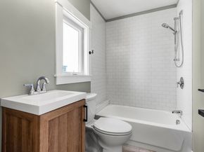 20 Beacon St, Gloucester MA 01930