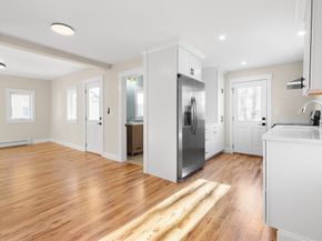 20 Beacon St, Gloucester MA 01930