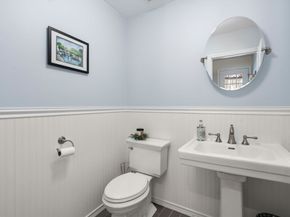 17 Boyden Rd, Medfield MA 02052