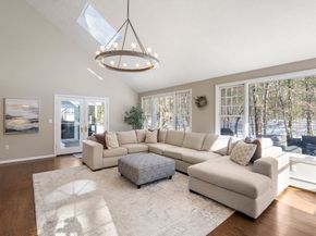 17 Boyden Rd, Medfield MA 02052