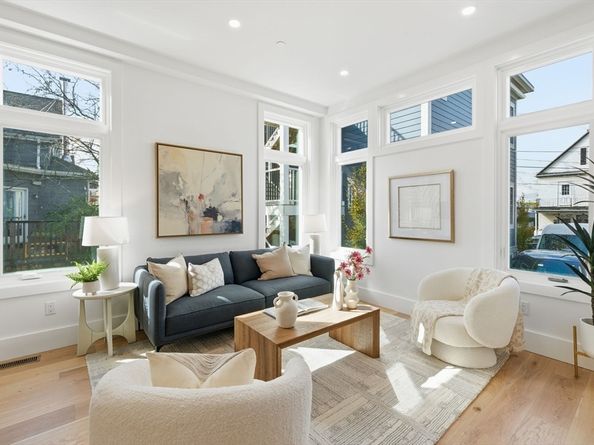 35 Richardson St 4, Somerville MA 02145