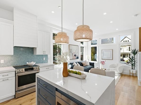 35 Richardson St 4, Somerville MA 02145