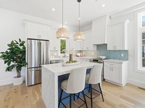 35 Richardson St 4, Somerville MA 02145