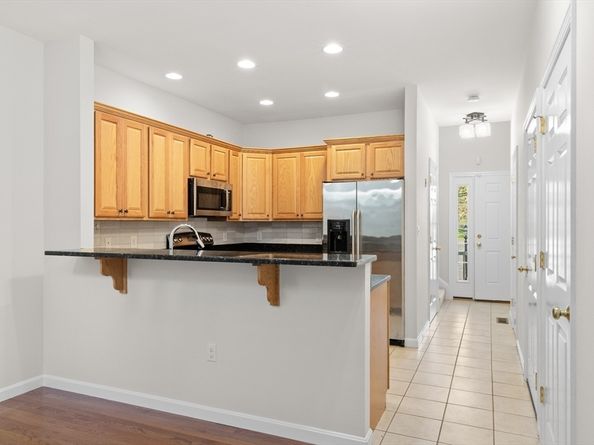 22 Broadmoor Ln 22, Peabody MA 01960