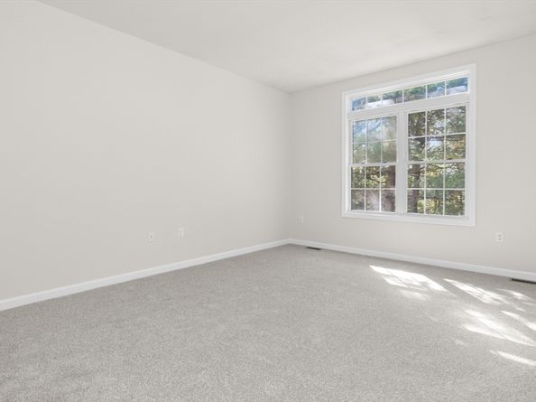 22 Broadmoor Ln 22, Peabody MA 01960