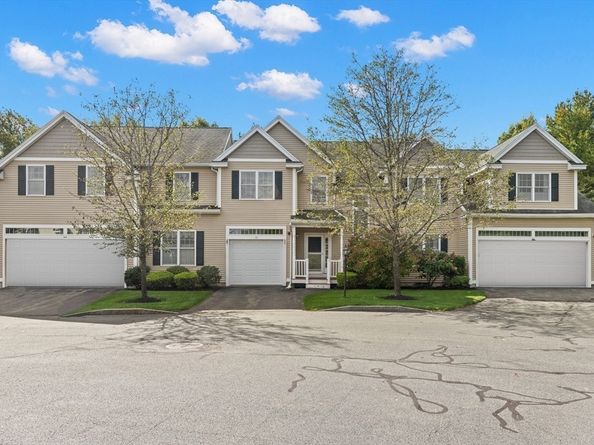 22 Broadmoor Ln 22, Peabody MA 01960