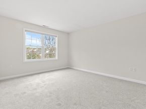 22 Broadmoor Ln 22, Peabody MA 01960