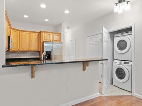 22 Broadmoor Ln 22, Peabody MA 01960
