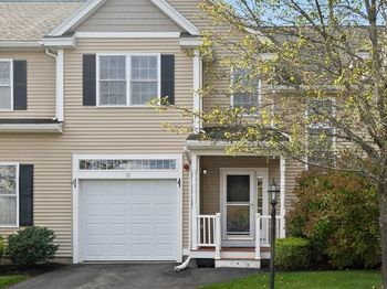 22 Broadmoor Ln