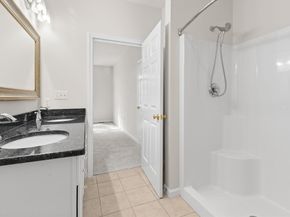 22 Broadmoor Ln 22, Peabody MA 01960