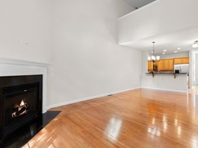 22 Broadmoor Ln 22, Peabody MA 01960