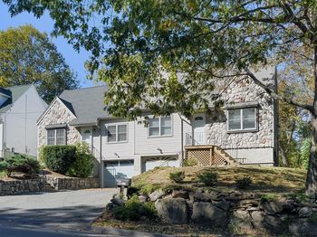 602-1 Burncoat Street