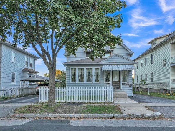 13 Frank Street, Worcester MA 01604