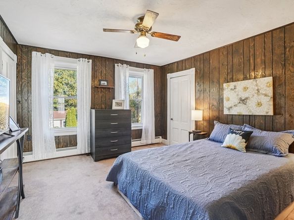 4 Westboro Rd, Grafton MA 01536