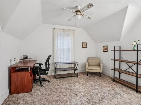 4 Westboro Rd, Grafton MA 01536