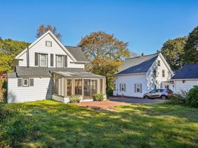 4 Westboro Rd, Grafton MA 01536