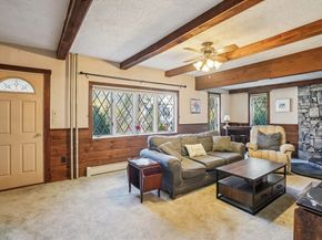 4 Westboro Rd, Grafton MA 01536