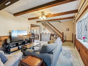 4 Westboro Rd, Grafton MA 01536