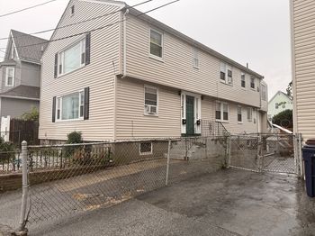 30-32 Bradford St
