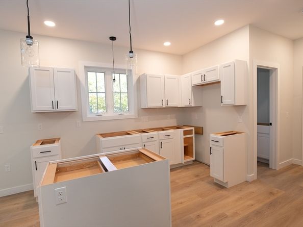39 Legate Hill Road, Leominster MA 01453