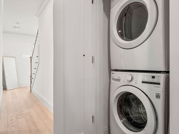 251 Minot St 6, Boston MA 02124