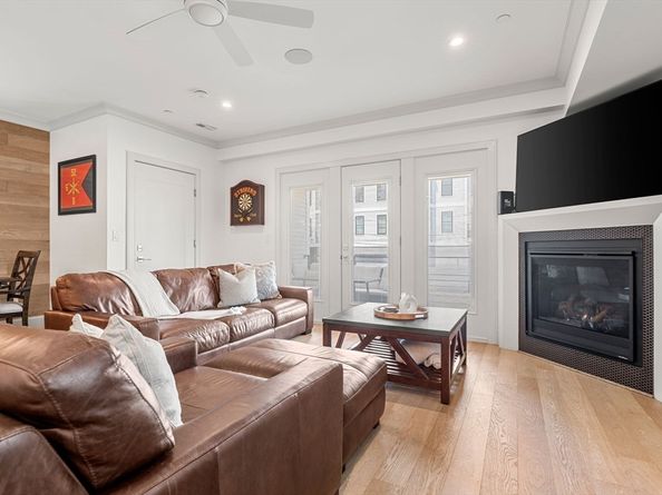 251 Minot St 6, Boston MA 02124