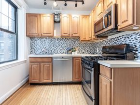 60 Queensberry St 8, Boston MA 02215