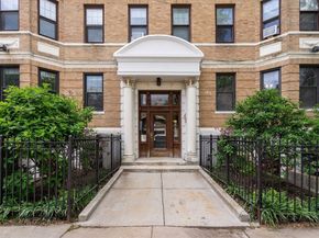 60 Queensberry St 8, Boston MA 02215
