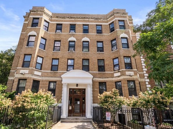60 Queensberry St 8, Boston MA 02215