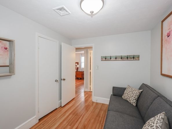 34 Brookline Ave, Hull MA 02045