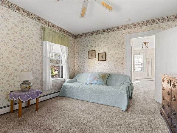 317 Middlesex St, North Andover MA 01845