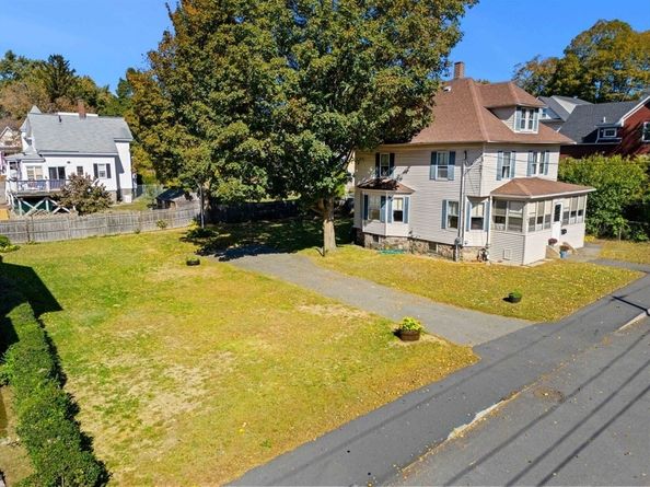 317 Middlesex St, North Andover MA 01845