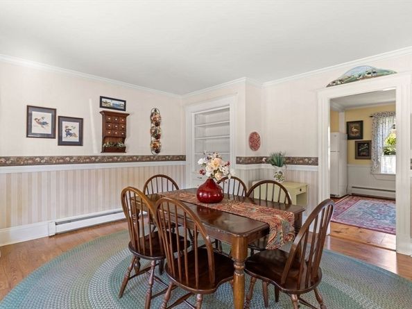 317 Middlesex St, North Andover MA 01845