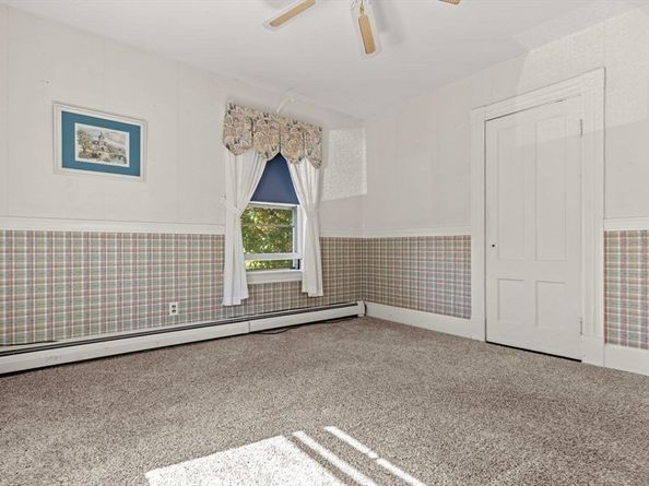 317 Middlesex St, North Andover MA 01845