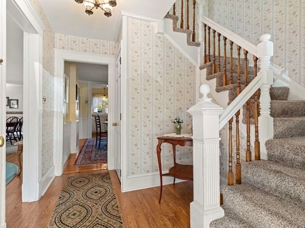 317 Middlesex St, North Andover MA 01845