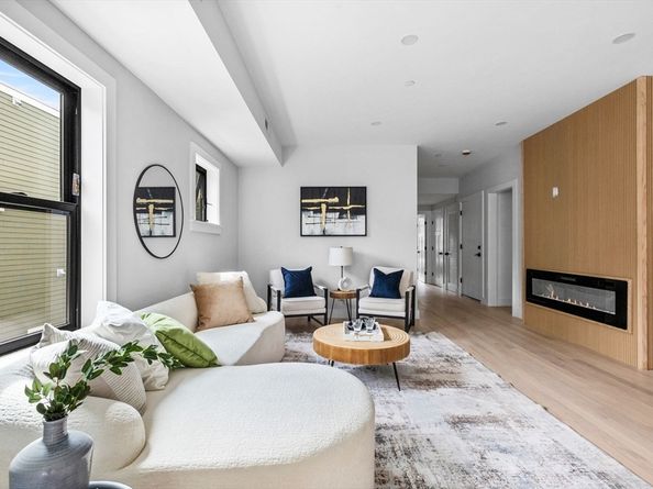 198 Bowen 1, Boston MA 02127