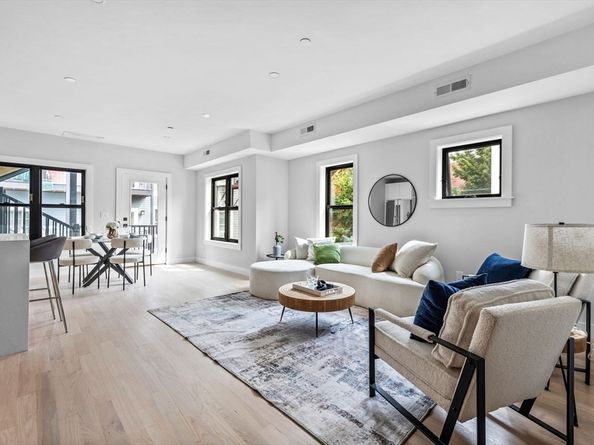 198 Bowen 1, Boston MA 02127