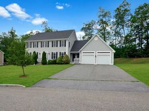 8 Autumn Gate Cir, Millbury MA 01527