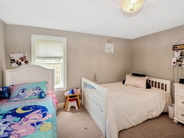 8 Autumn Gate Cir, Millbury MA 01527