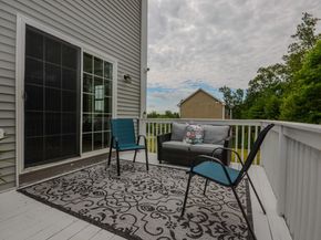 8 Autumn Gate Cir, Millbury MA 01527