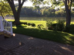 5 Riverbank Rd, Salem MA 01970