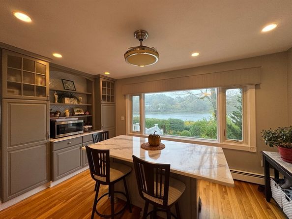 5 Riverbank Rd, Salem MA 01970