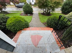 5 Riverbank Rd, Salem MA 01970