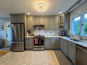 5 Riverbank Rd, Salem MA 01970