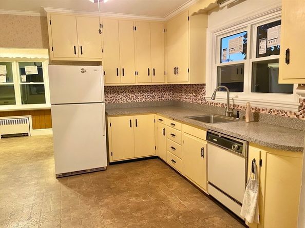 137 Boylston St, Brockton MA 02301