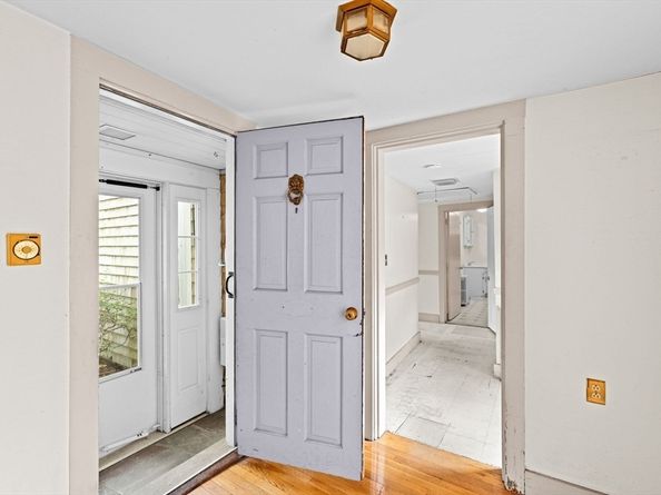 89 Ripley Rd, Cohasset MA 02025