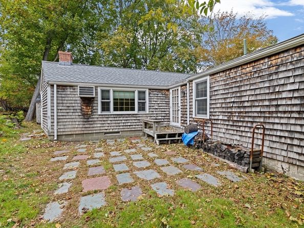 89 Ripley Rd, Cohasset MA 02025
