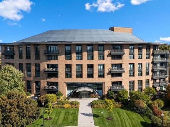 2400 Beacon St 112, Boston MA 02467